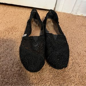 Toms Black Lace Size 5.5